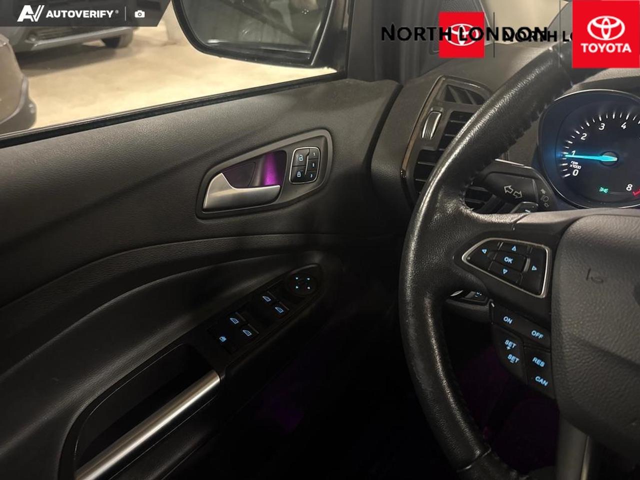 2017 Ford Escape Titanium 4dr Front-Wheel Drive Photo