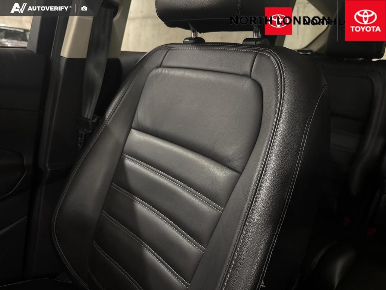 2017 Ford Escape Titanium 4dr Front-Wheel Drive Photo