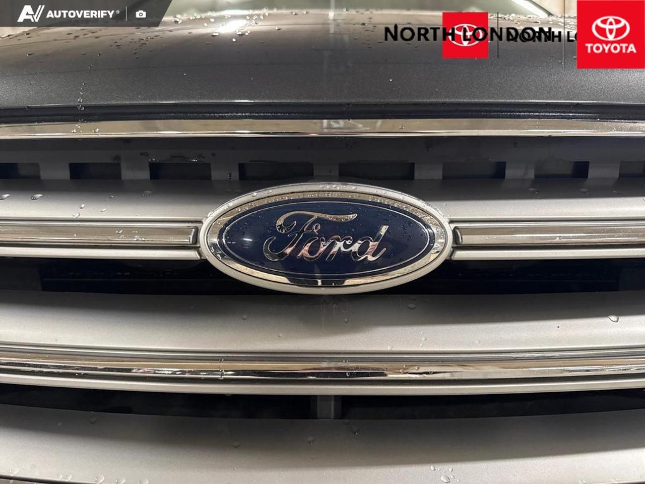 2017 Ford Escape Titanium 4dr Front-Wheel Drive Photo