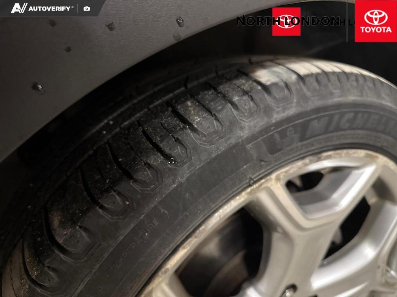 2017 Ford Escape Titanium 4dr Front-Wheel Drive Photo