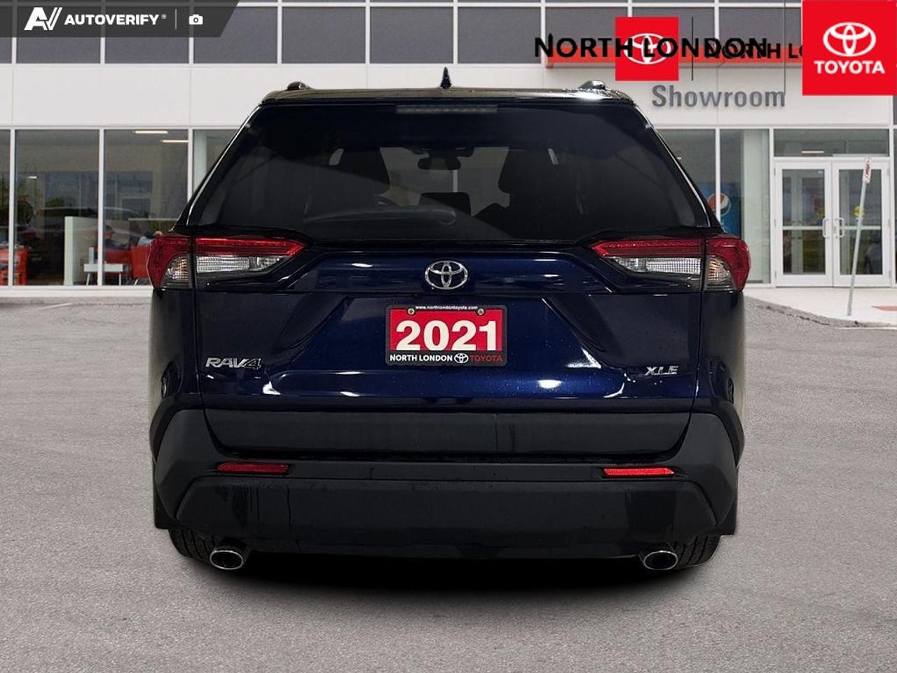 2021 Toyota RAV4 XLE 4dr Front-wheel Drive Photo4