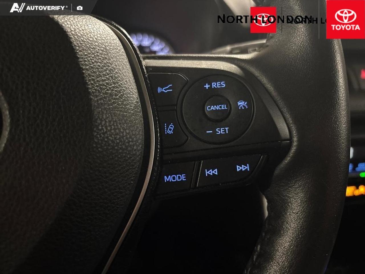 2021 Toyota RAV4 XLE 4dr Front-wheel Drive Photo