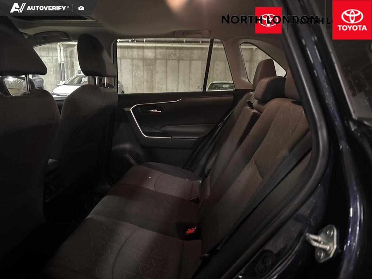 2021 Toyota RAV4 XLE 4dr Front-wheel Drive Photo
