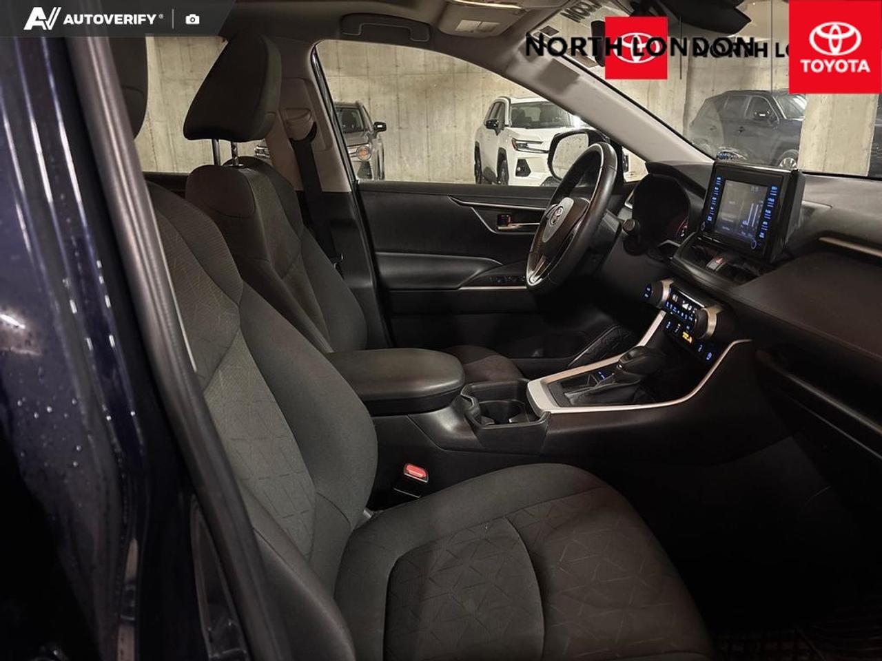 2021 Toyota RAV4 XLE 4dr Front-wheel Drive Photo