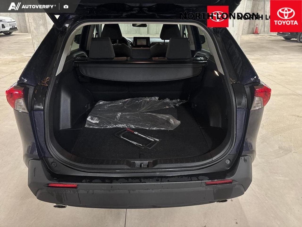 2021 Toyota RAV4 XLE 4dr Front-wheel Drive Photo