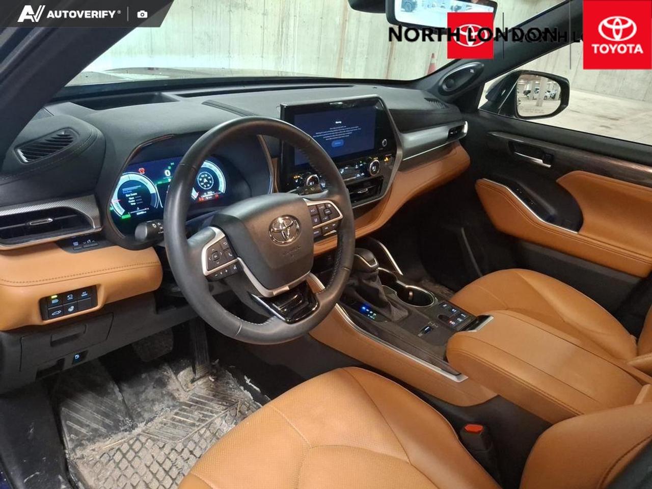 2023 Toyota Highlander Hybrid Limited 4dr All-Wheel Drive Photo