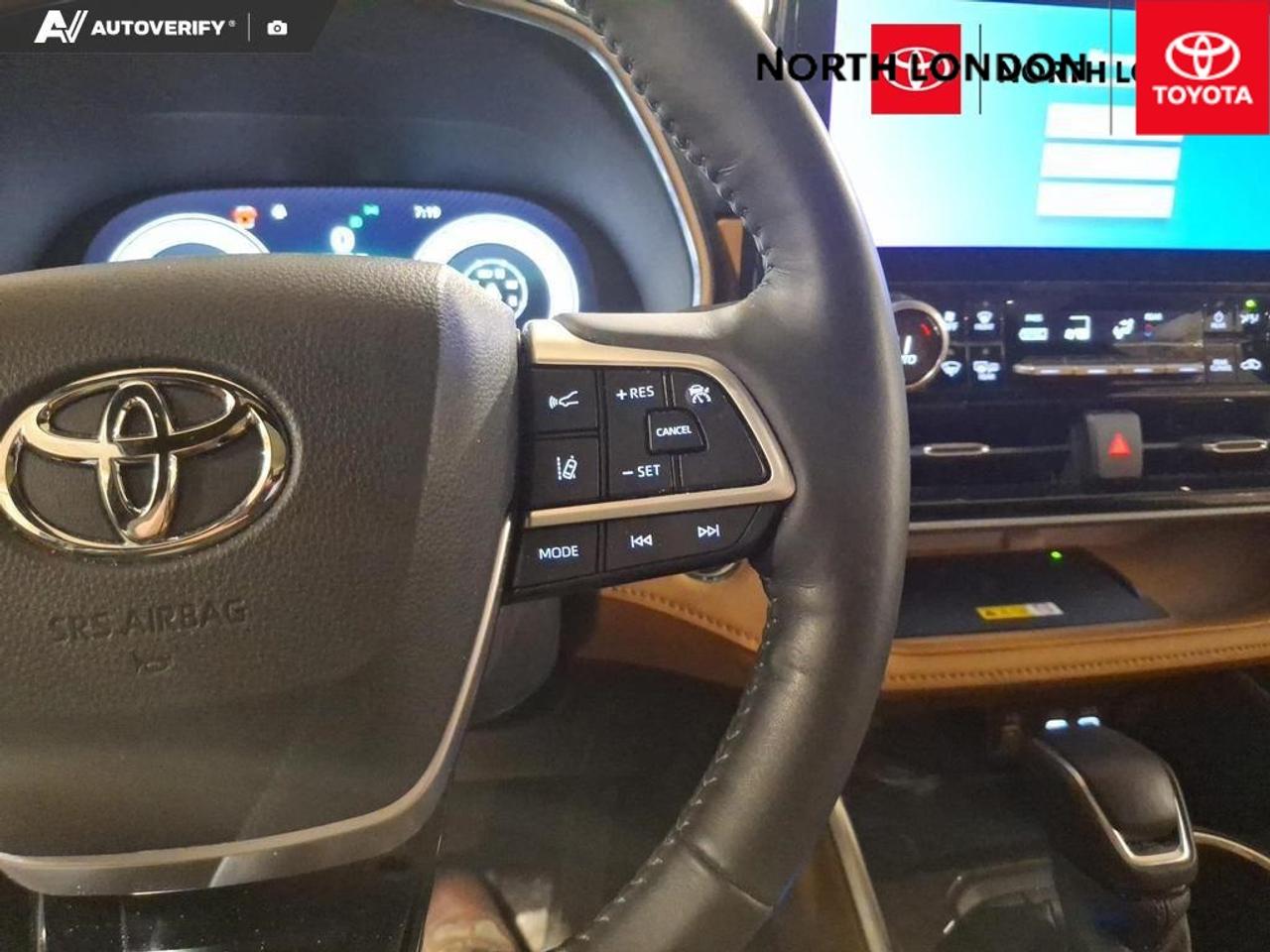 2023 Toyota Highlander Hybrid Limited 4dr All-Wheel Drive Photo