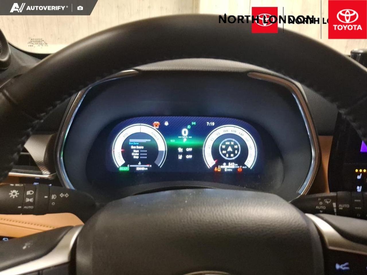 2023 Toyota Highlander Hybrid Limited 4dr All-Wheel Drive Photo