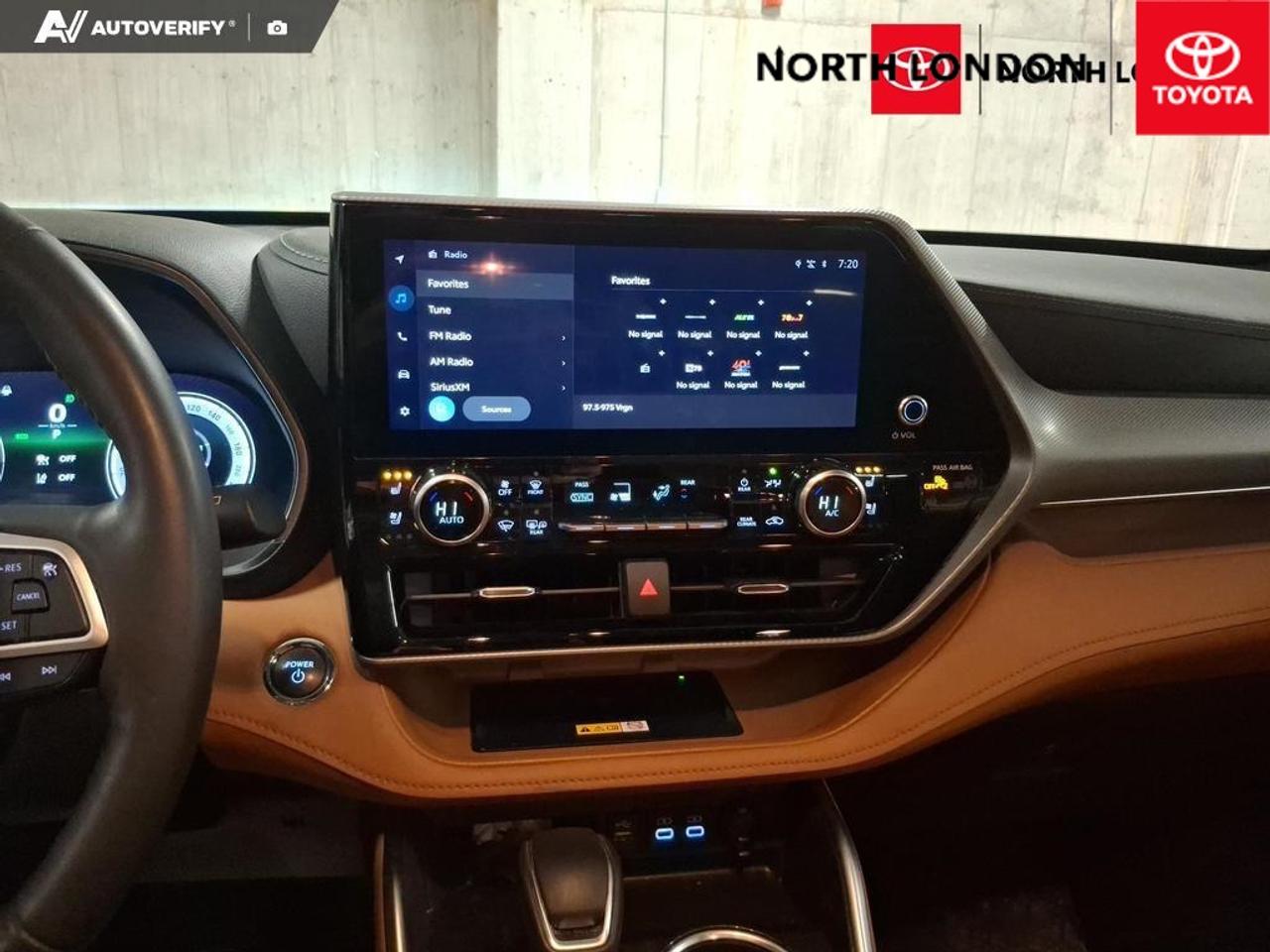 2023 Toyota Highlander Hybrid Limited 4dr All-Wheel Drive Photo