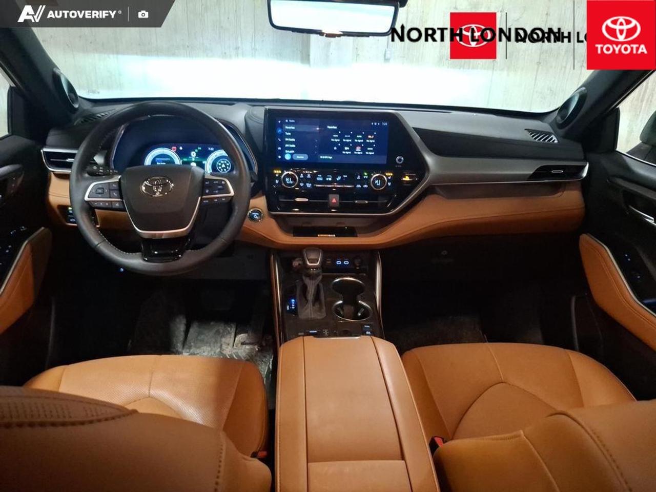 2023 Toyota Highlander Hybrid Limited 4dr All-Wheel Drive Photo