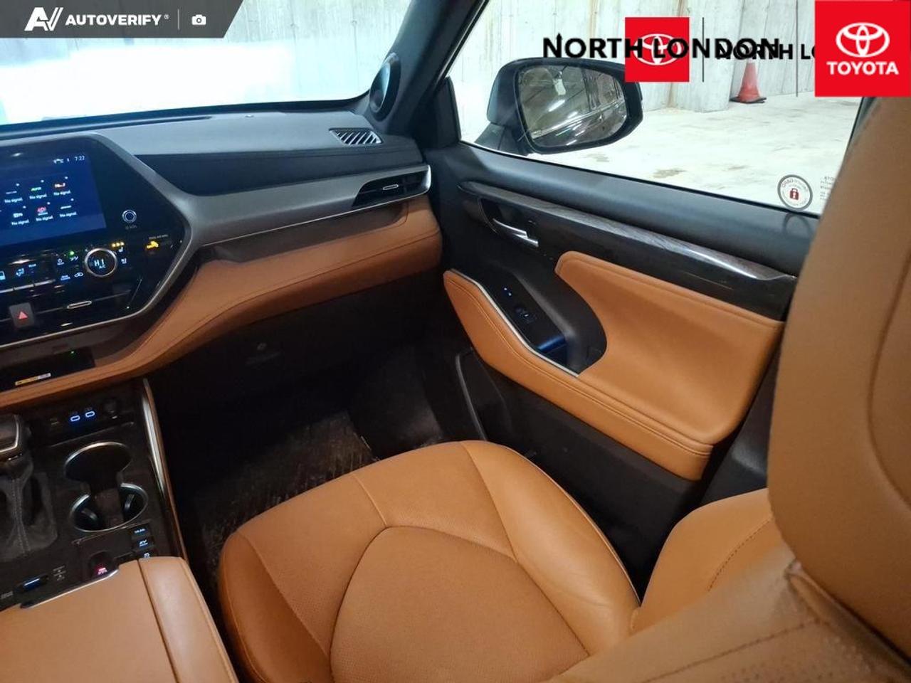 2023 Toyota Highlander Hybrid Limited 4dr All-Wheel Drive Photo