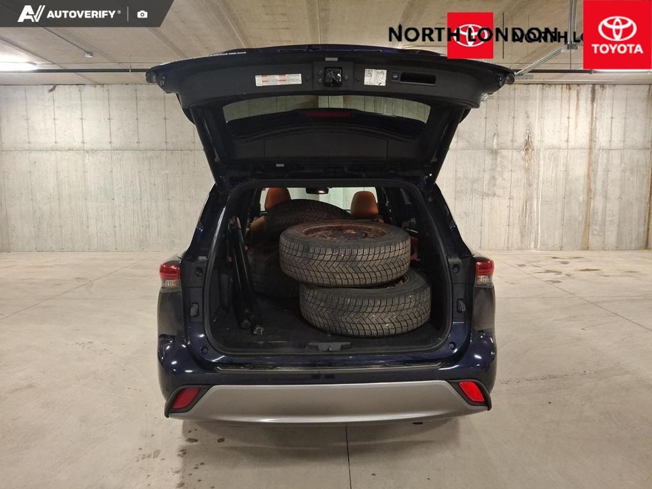 2023 Toyota Highlander Hybrid Limited 4dr All-Wheel Drive Photo