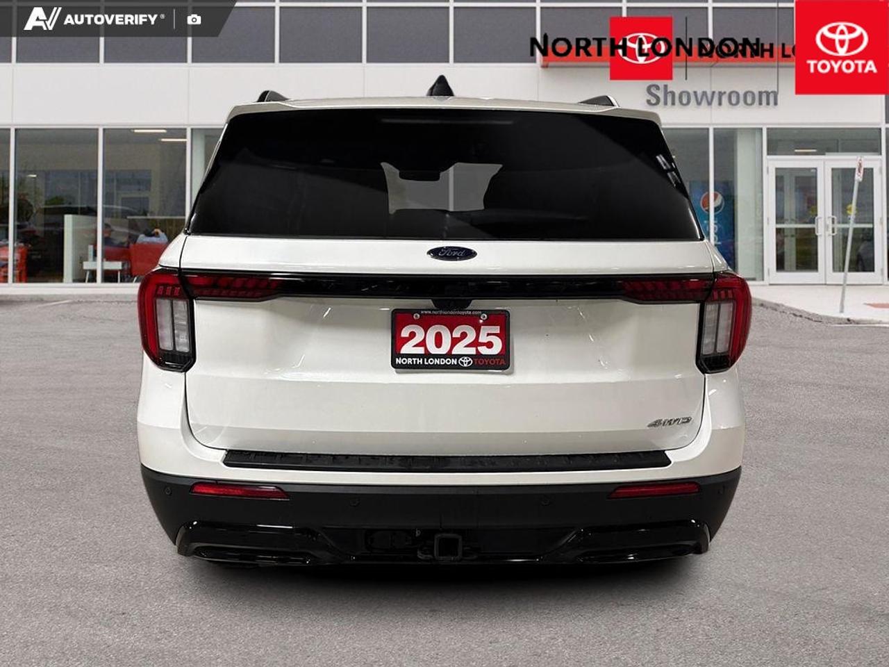 2025 Ford Explorer ST-Line 4dr 4x4 Photo