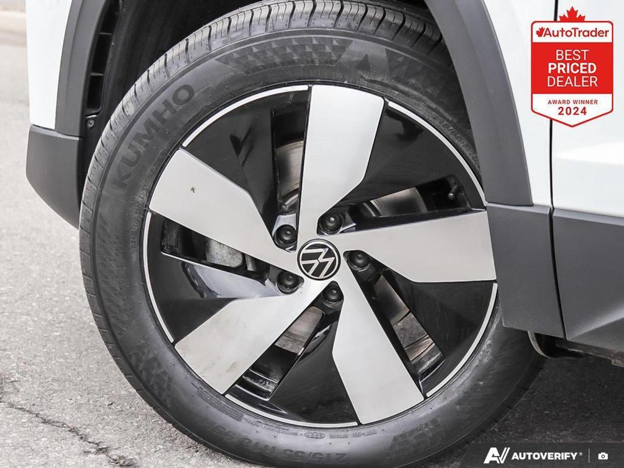 2025 Volkswagen Taos Trendline 4dr All-Wheel Drive 4MOTION Photo