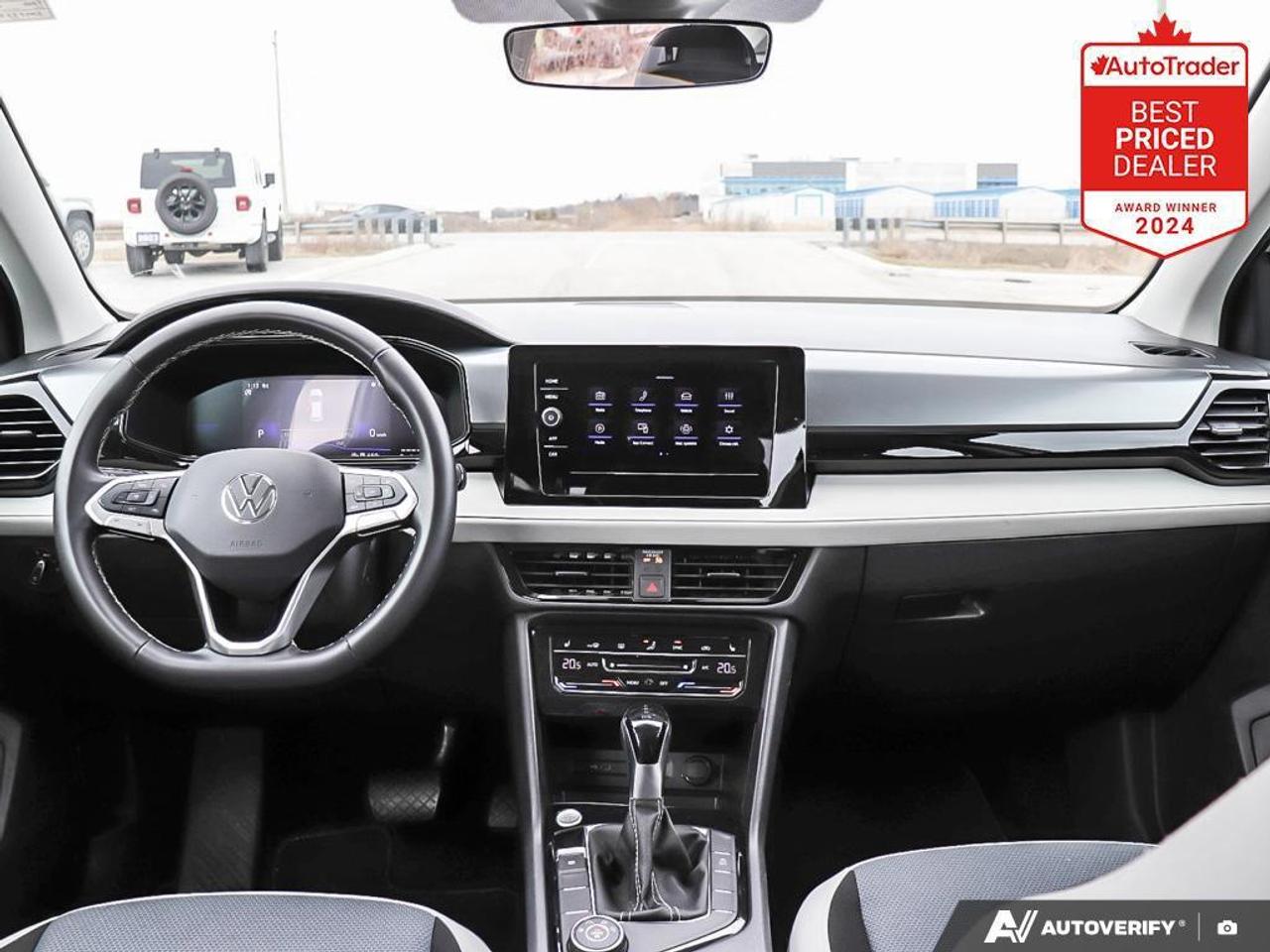 2025 Volkswagen Taos Trendline 4dr All-Wheel Drive 4MOTION Photo