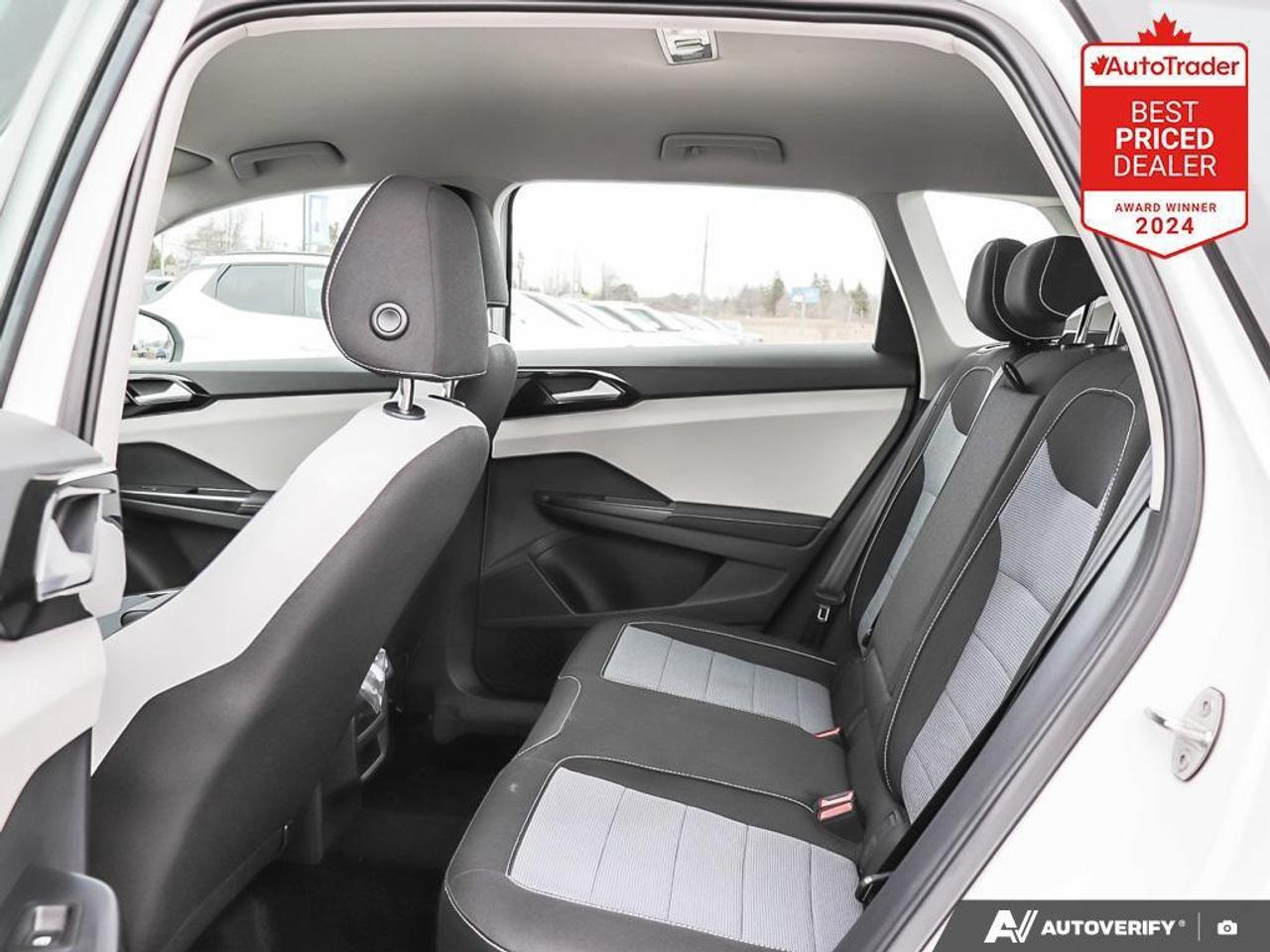 2025 Volkswagen Taos Trendline 4dr All-Wheel Drive 4MOTION Photo