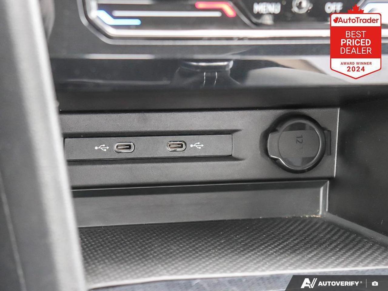 2025 Volkswagen Taos Trendline 4dr All-Wheel Drive 4MOTION Photo