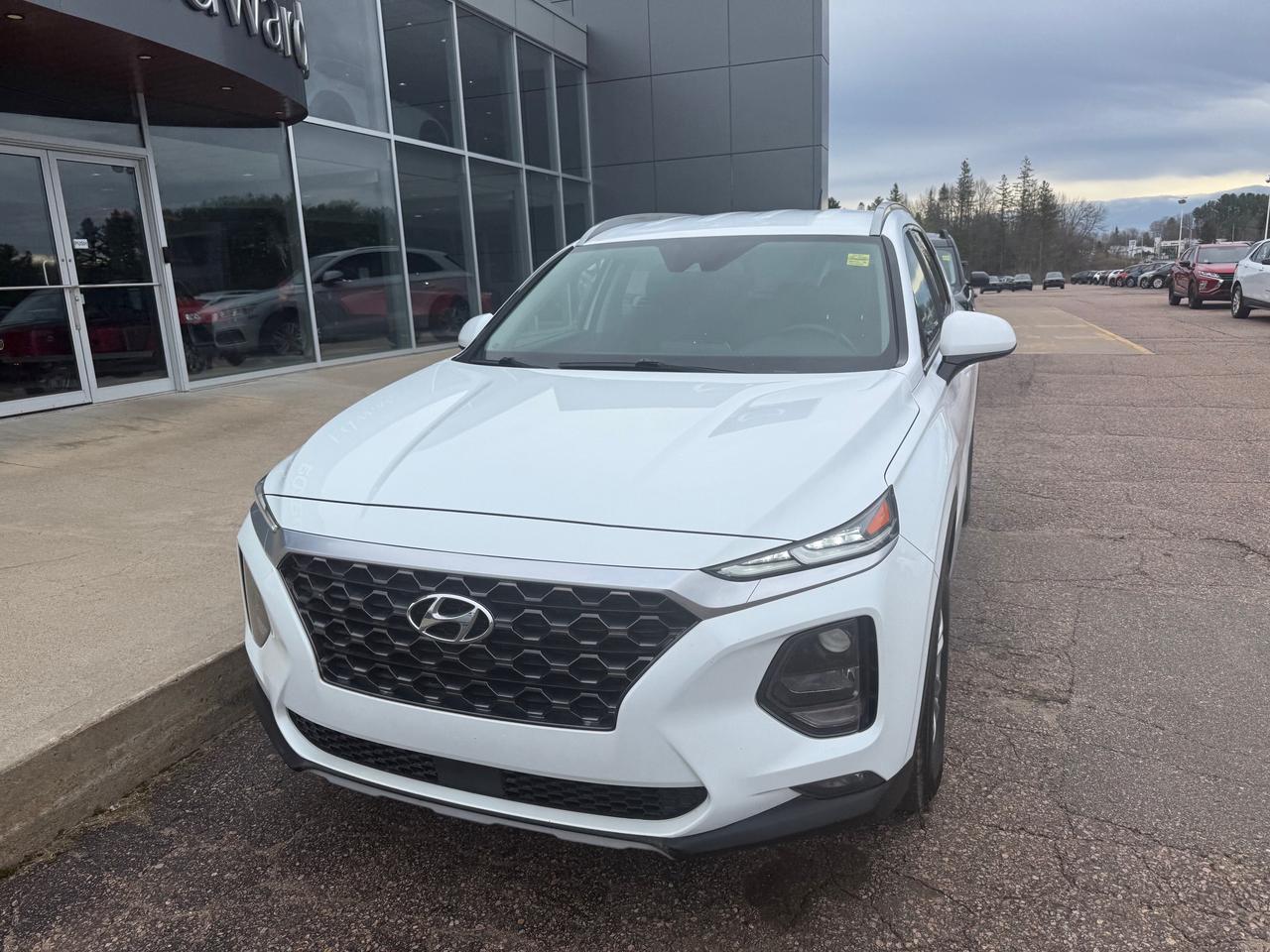 2019 Hyundai Santa Fe Essential w/Safety Package (A8) 4dr All-Wheel Drive Photo