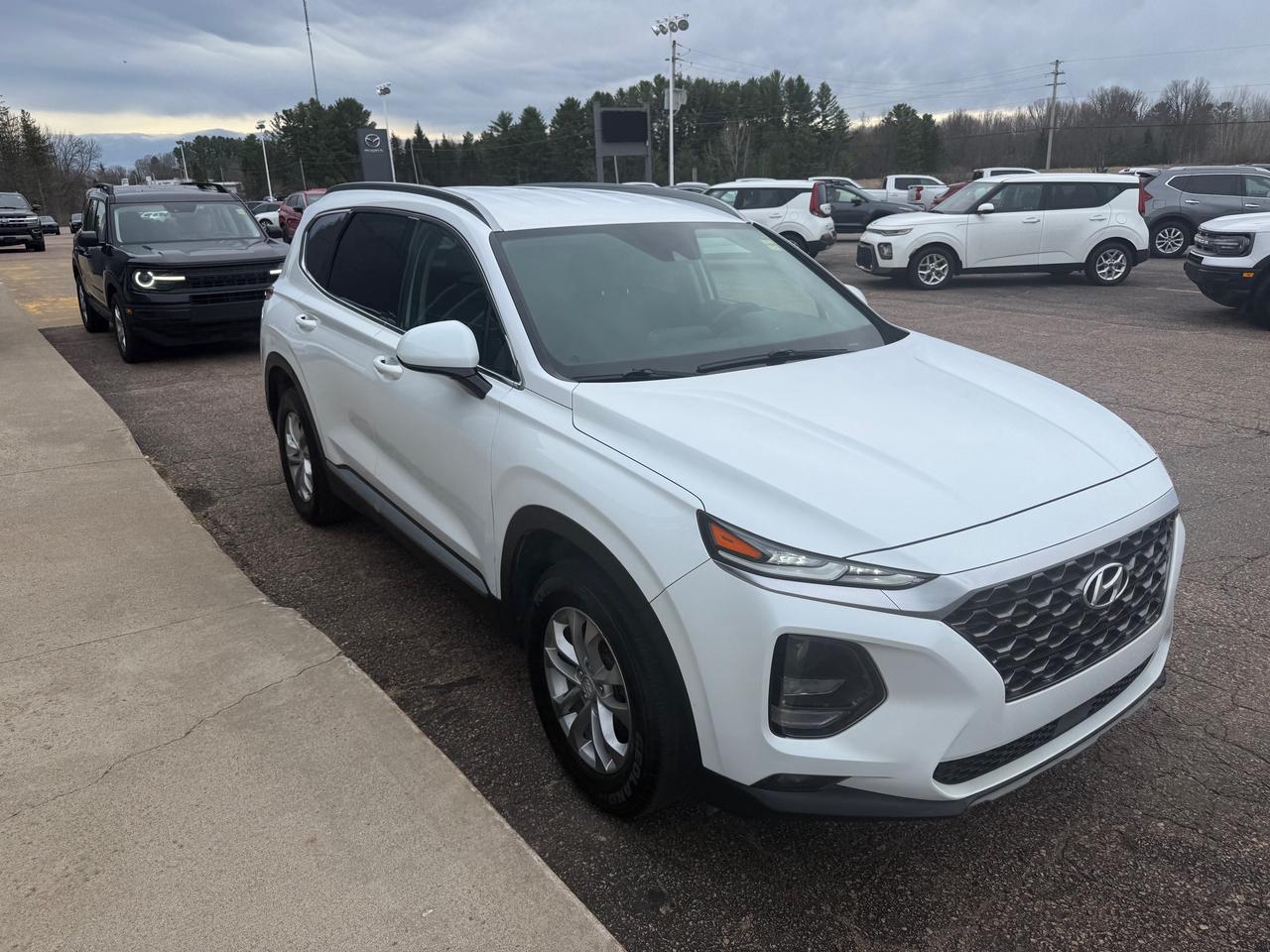 2019 Hyundai Santa Fe Essential w/Safety Package (A8) 4dr All-Wheel Drive Photo