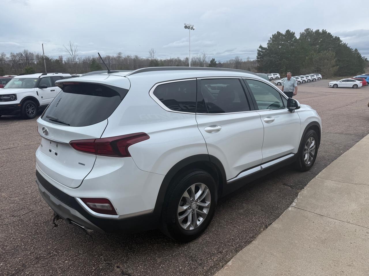 2019 Hyundai Santa Fe Essential w/Safety Package (A8) 4dr All-Wheel Drive Photo