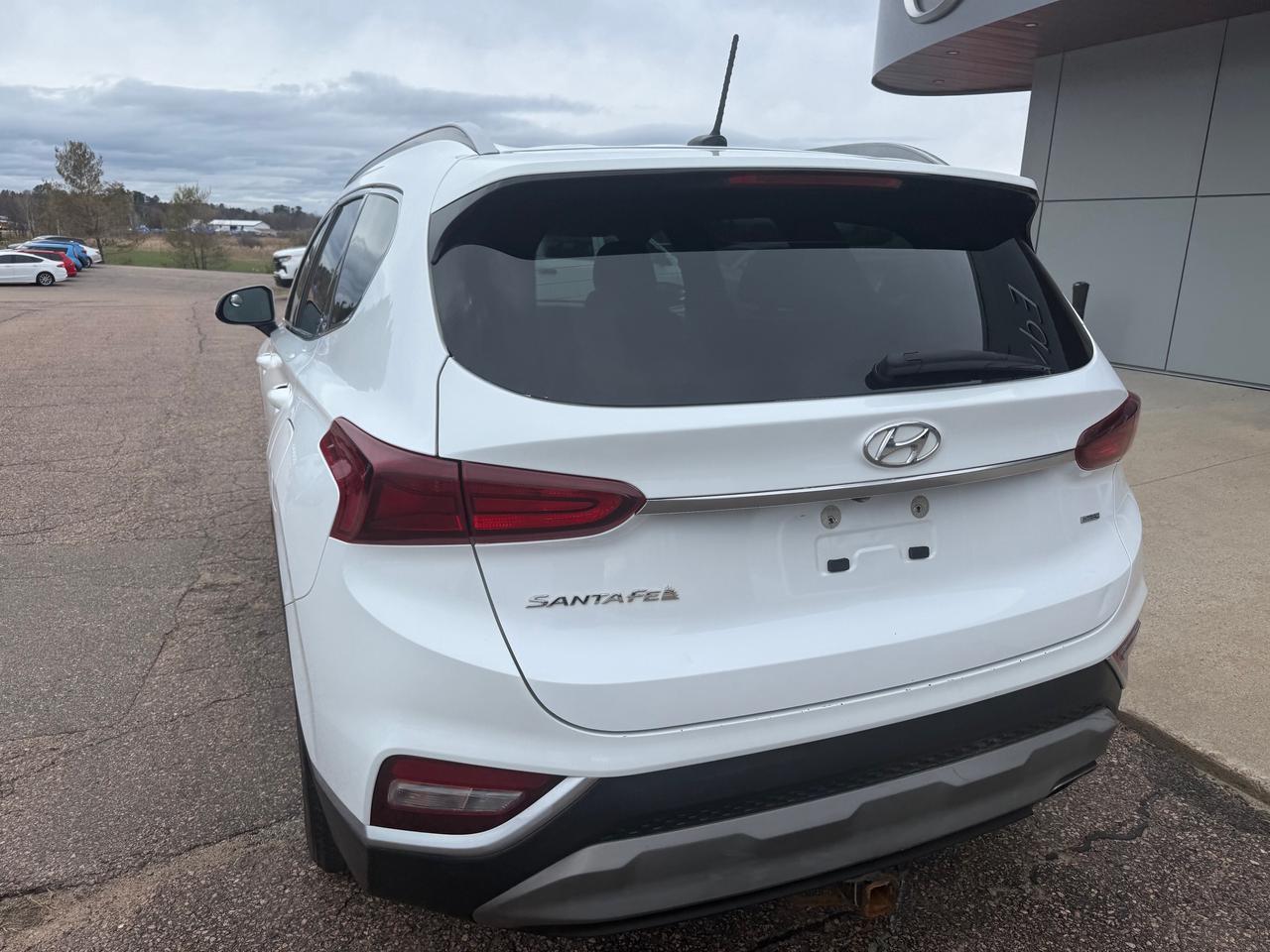 2019 Hyundai Santa Fe Essential w/Safety Package (A8) 4dr All-Wheel Drive Photo