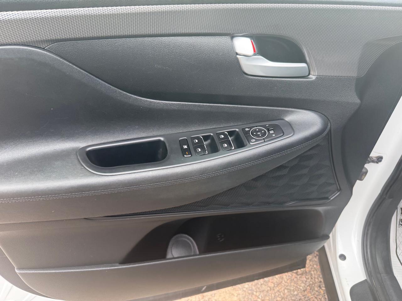 2019 Hyundai Santa Fe Essential w/Safety Package (A8) 4dr All-Wheel Drive Photo