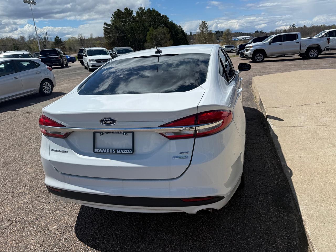 2017 Ford Fusion SE 4dr Front-wheel Drive Sedan Photo