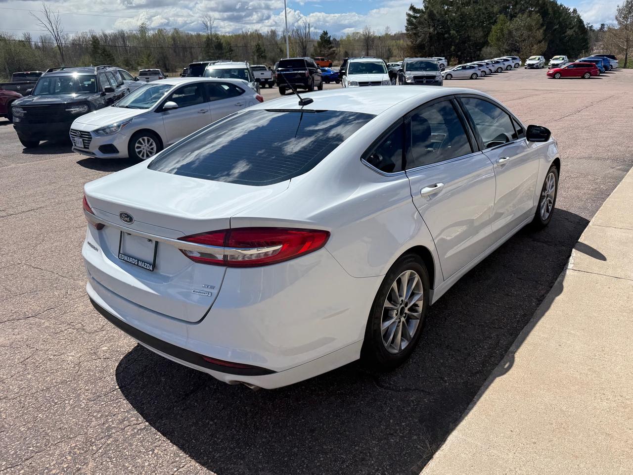 2017 Ford Fusion SE 4dr Front-wheel Drive Sedan Photo