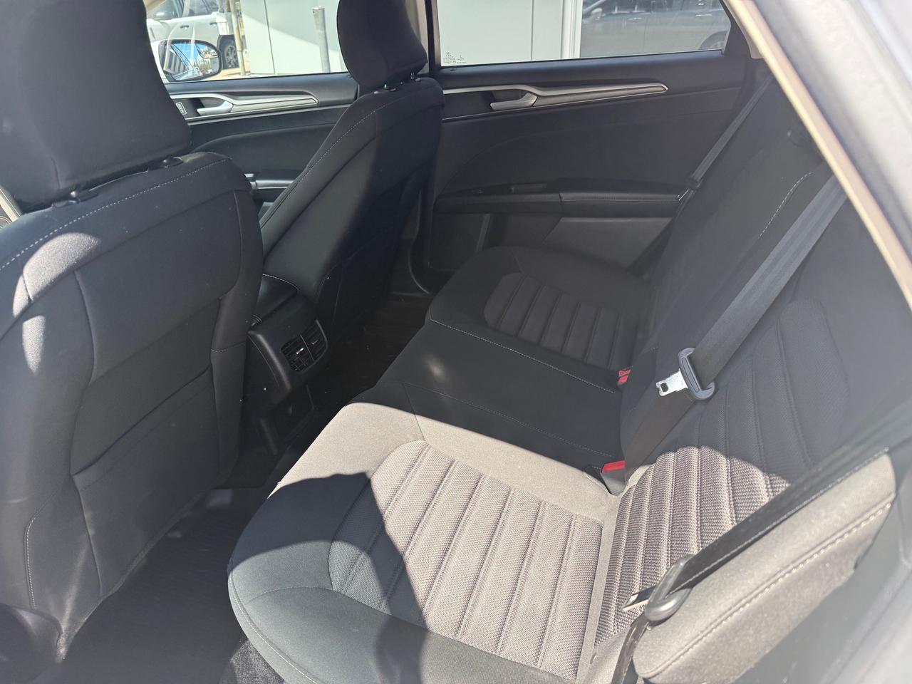 2017 Ford Fusion SE 4dr Front-wheel Drive Sedan Photo
