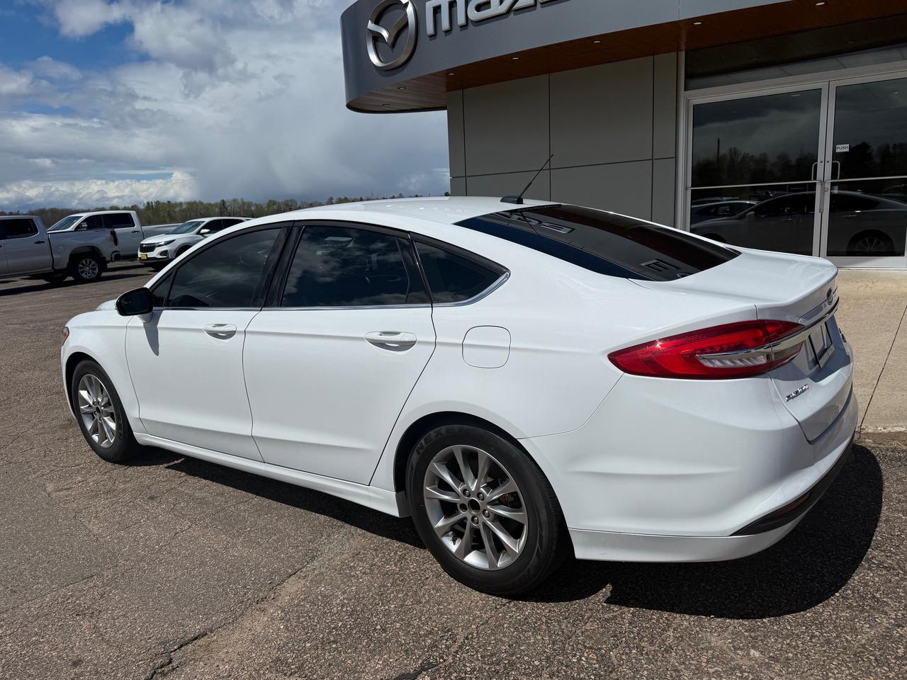 2017 Ford Fusion SE 4dr Front-wheel Drive Sedan Photo