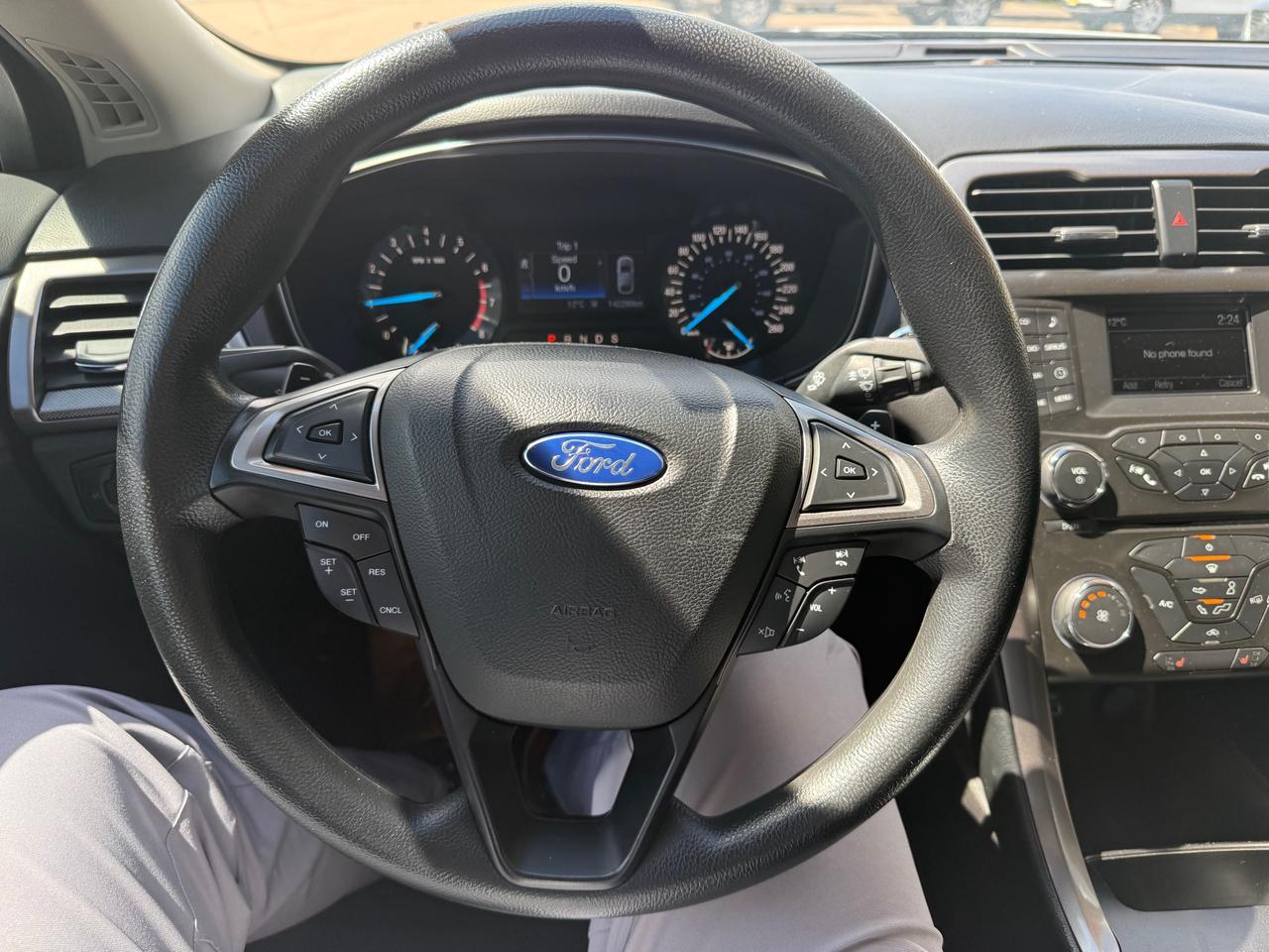 2017 Ford Fusion SE 4dr Front-wheel Drive Sedan Photo