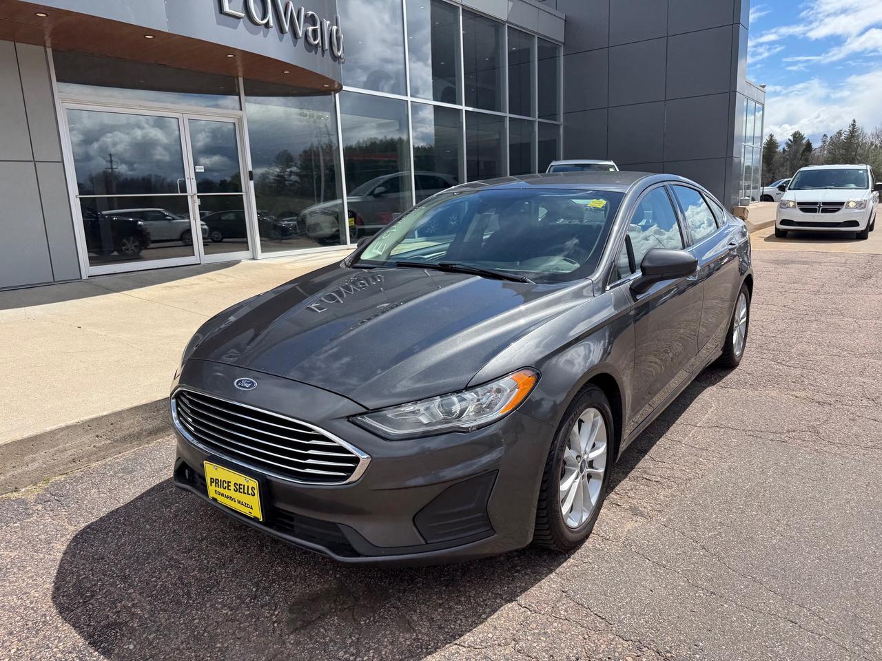 2019 Ford Fusion SE 4dr Front-wheel Drive Sedan Photo3