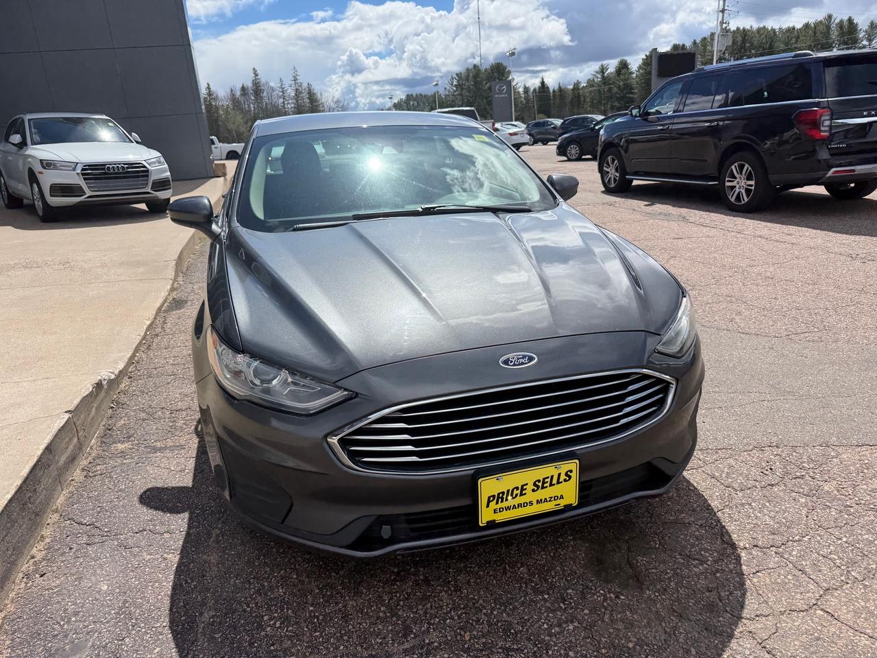 2019 Ford Fusion SE 4dr Front-wheel Drive Sedan Photo