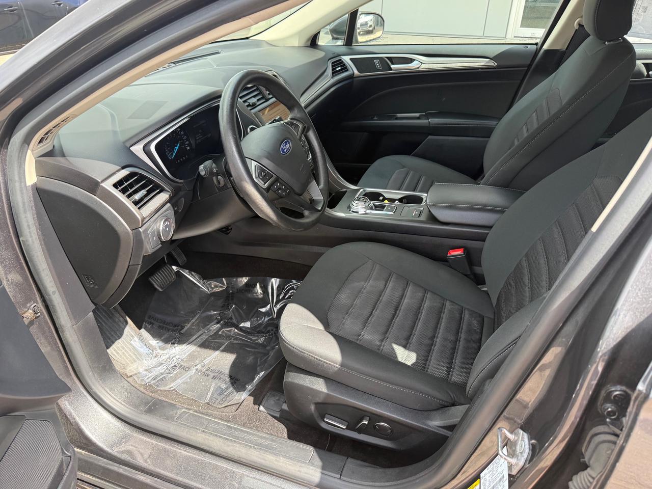 2019 Ford Fusion SE 4dr Front-wheel Drive Sedan Photo