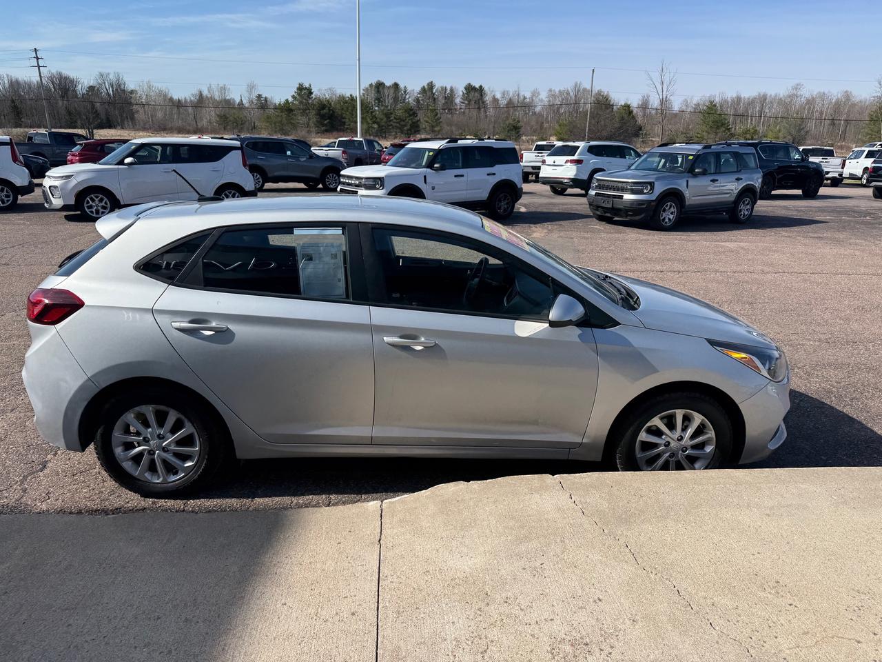 2019 Hyundai Accent Preferred (A6) 4dr Hatchback Photo