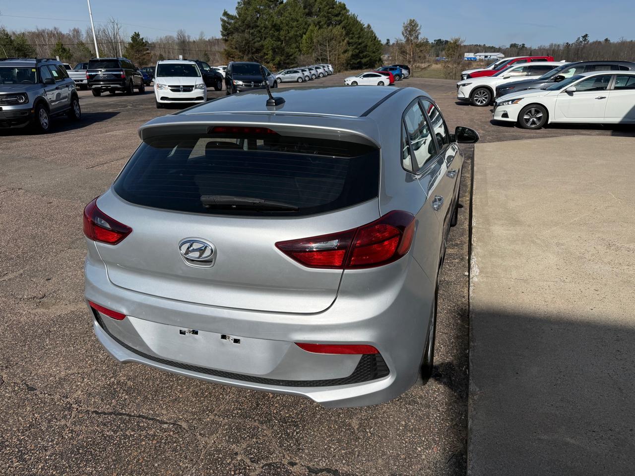 2019 Hyundai Accent Preferred (A6) 4dr Hatchback Photo