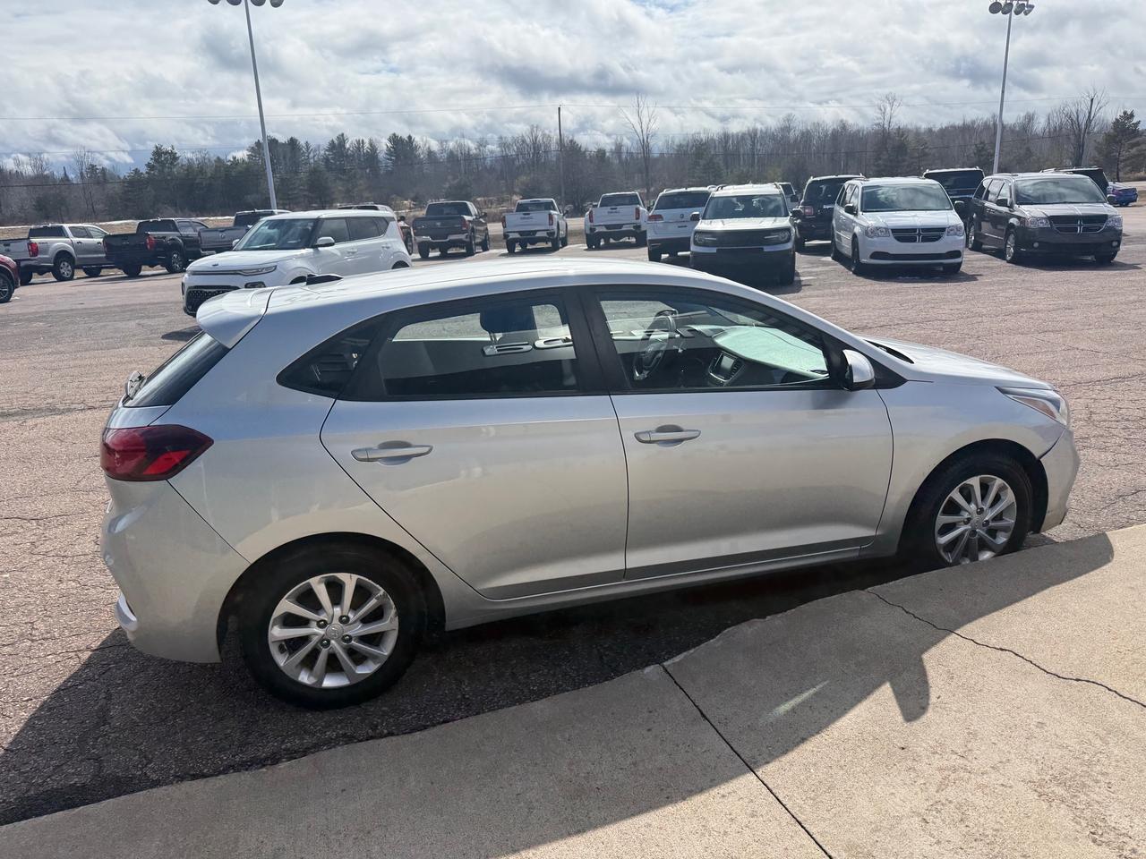 2019 Hyundai Accent Preferred (A6) 4dr Hatchback Photo