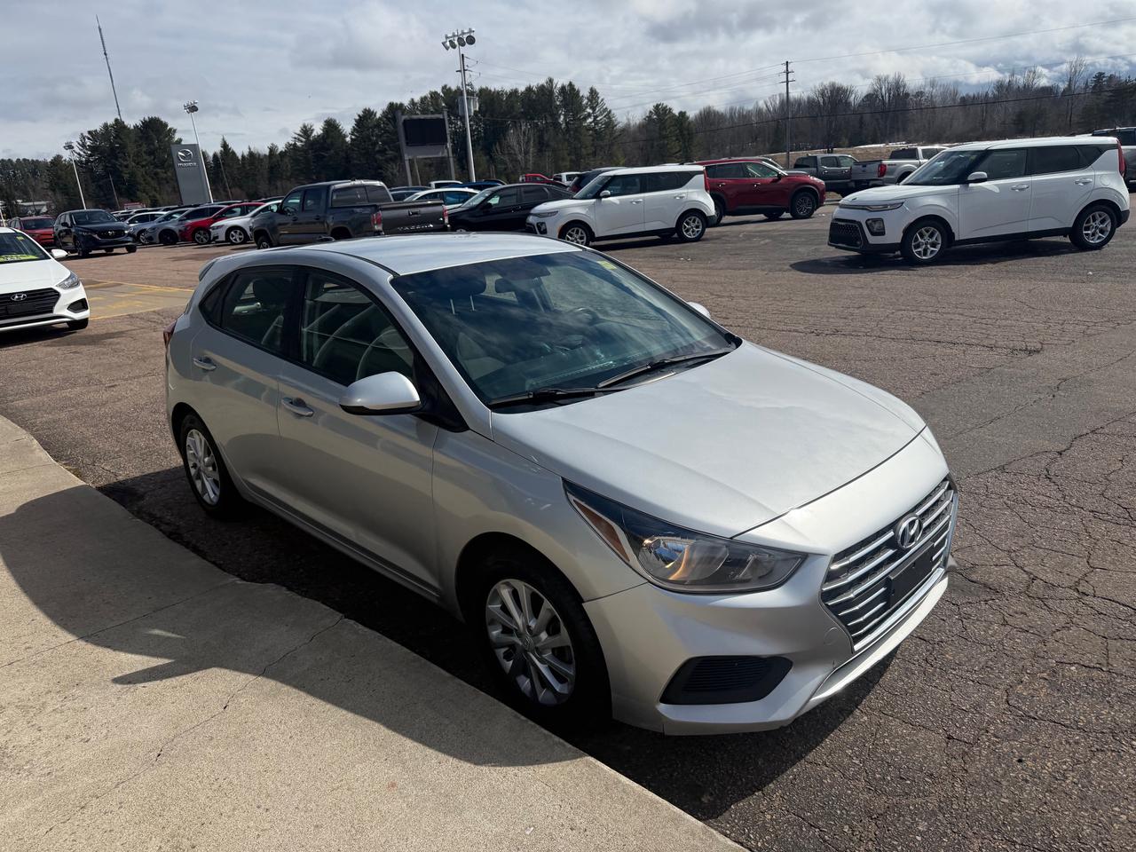 2019 Hyundai Accent Preferred (A6) 4dr Hatchback Photo