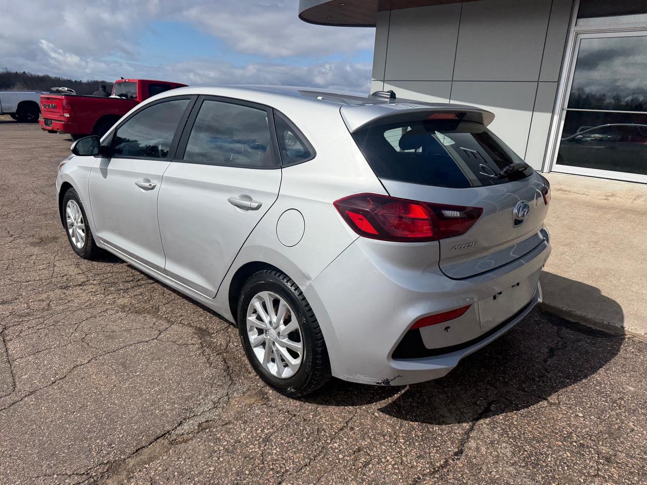 2019 Hyundai Accent Preferred (A6) 4dr Hatchback Photo