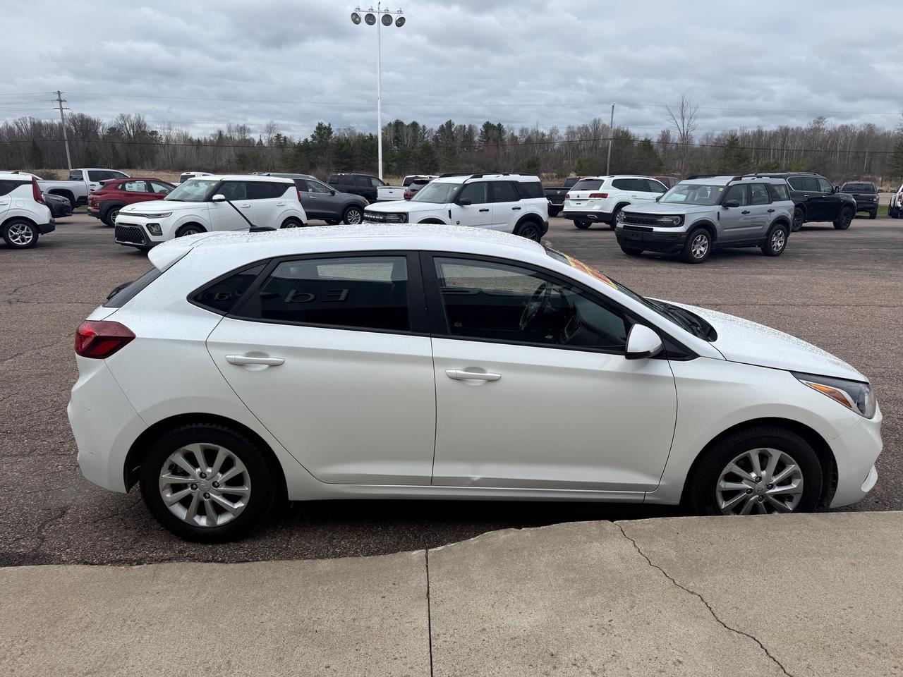 2019 Hyundai Accent Preferred (A6) 4dr Hatchback Photo