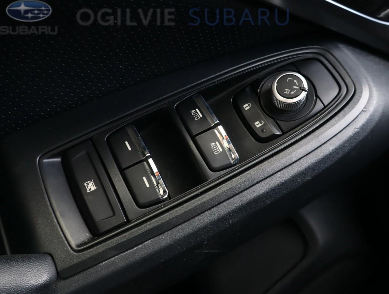 2018 Subaru Crosstrek Limited w/Eyesight Package (CVT) 4dr All-Wheel Drive Photo