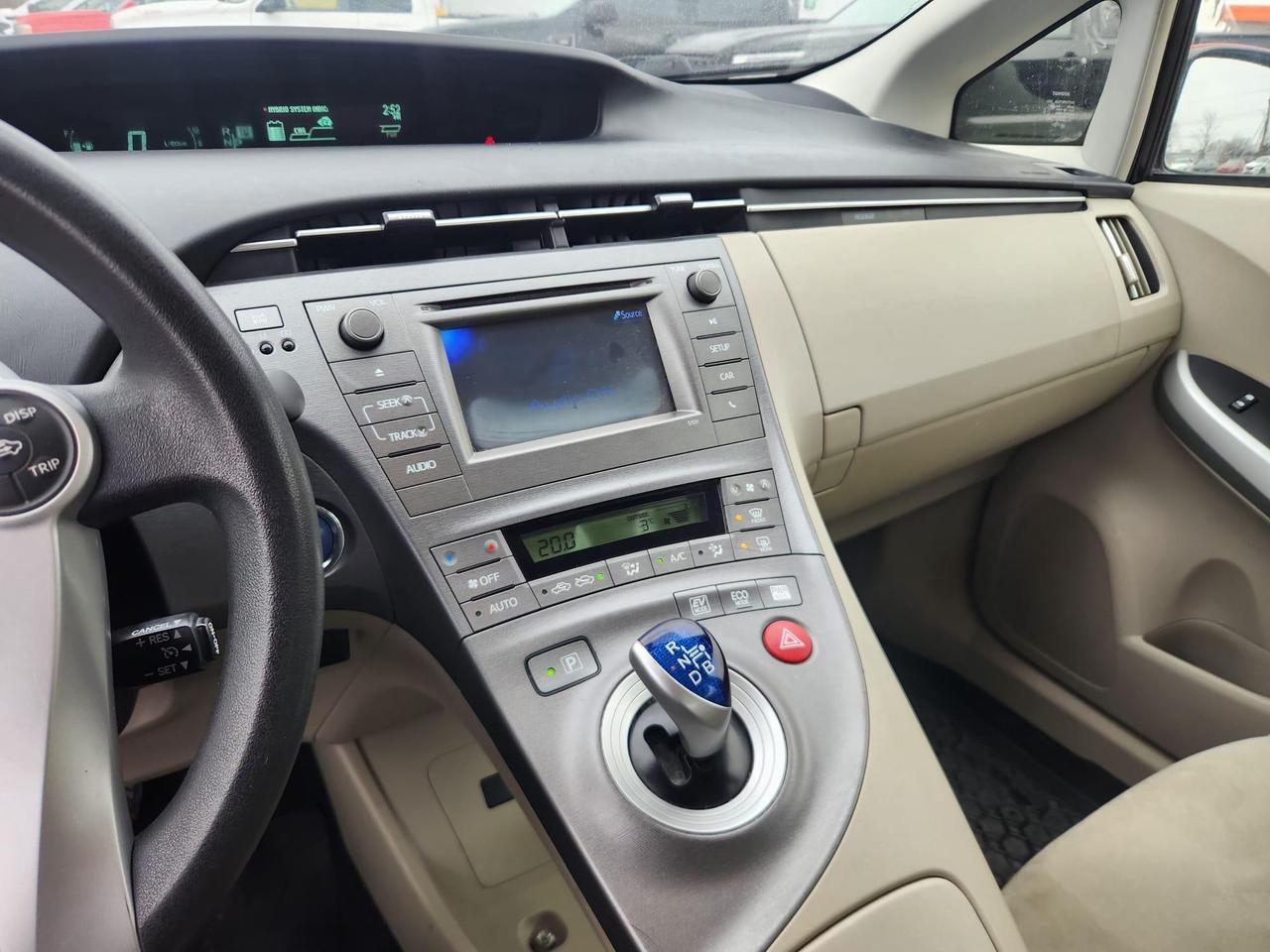 2013 Toyota Prius Base 5dr Hatchback Photo