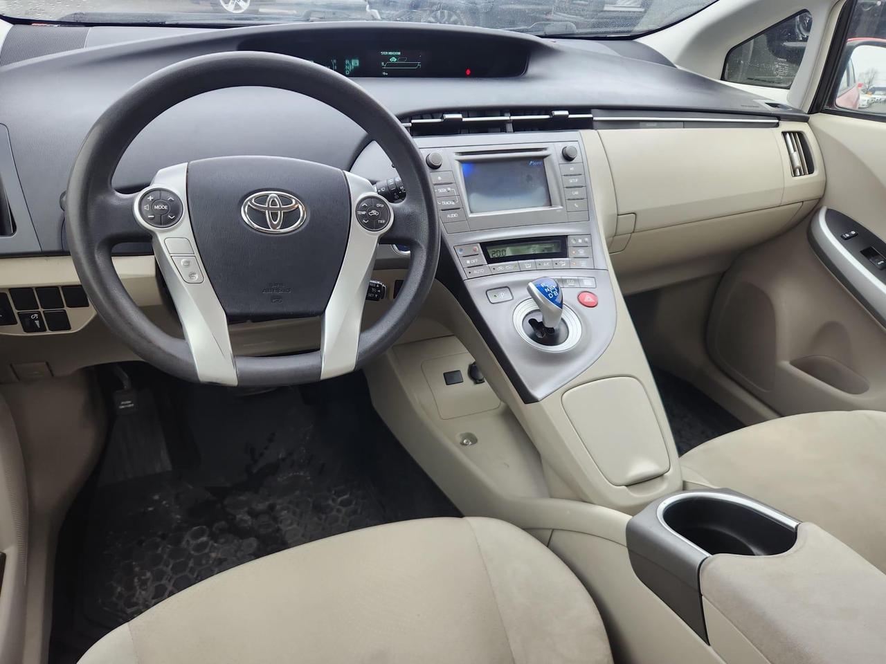2013 Toyota Prius Base 5dr Hatchback Photo
