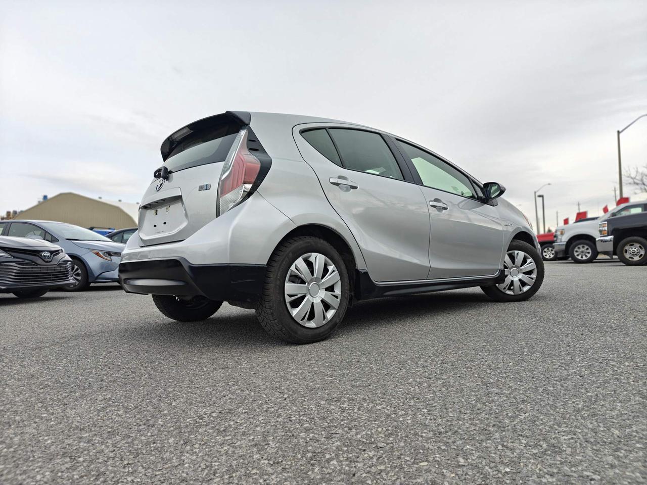 2017 Toyota Prius c Base 5dr Hatchback Photo