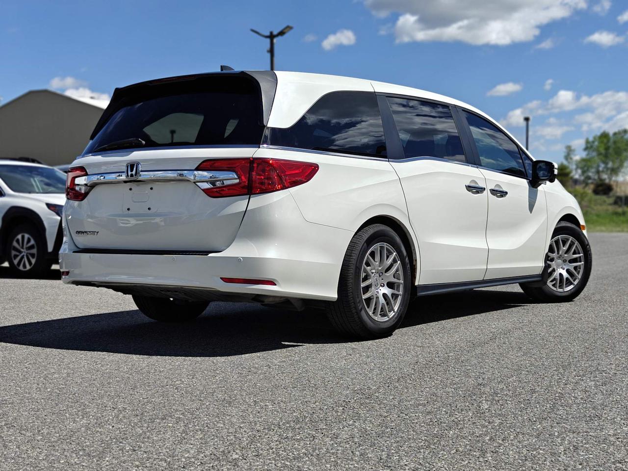 2019 Honda Odyssey EX-L w/Navi (A9) Passenger Van Photo