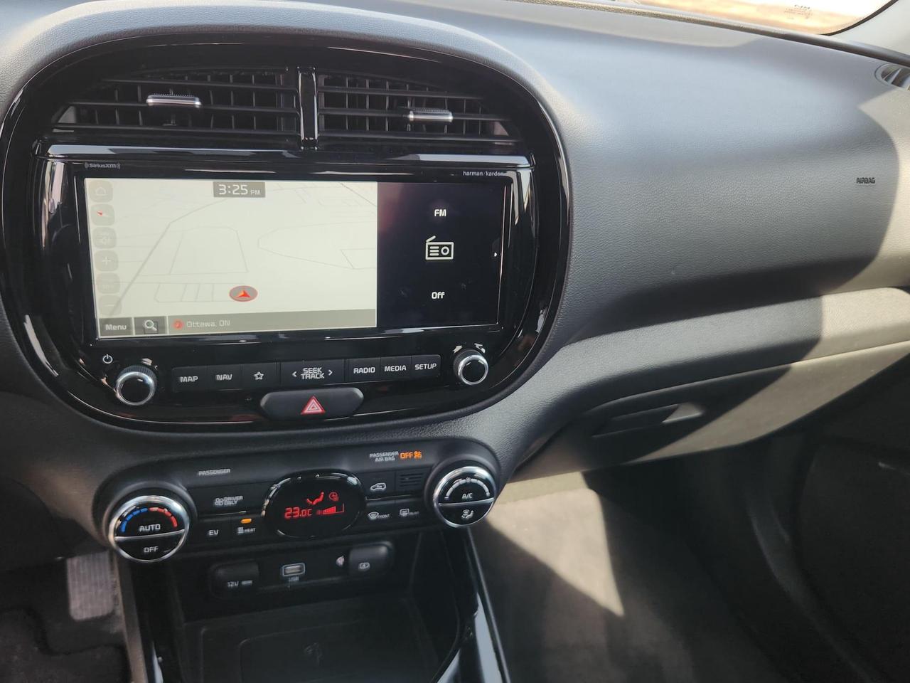 2022 Kia Soul EV EV Limited 4dr Hatchback Photo