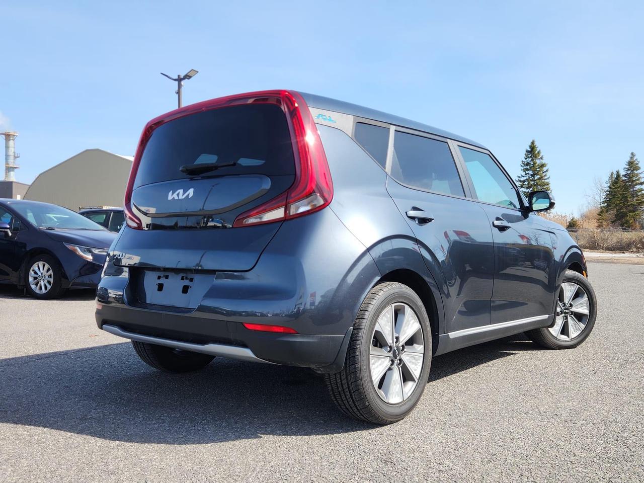 2022 Kia Soul EV EV Limited 4dr Hatchback Photo