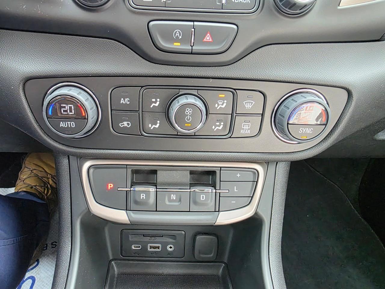 2023 GMC Terrain Denali All-Wheel Drive Photo