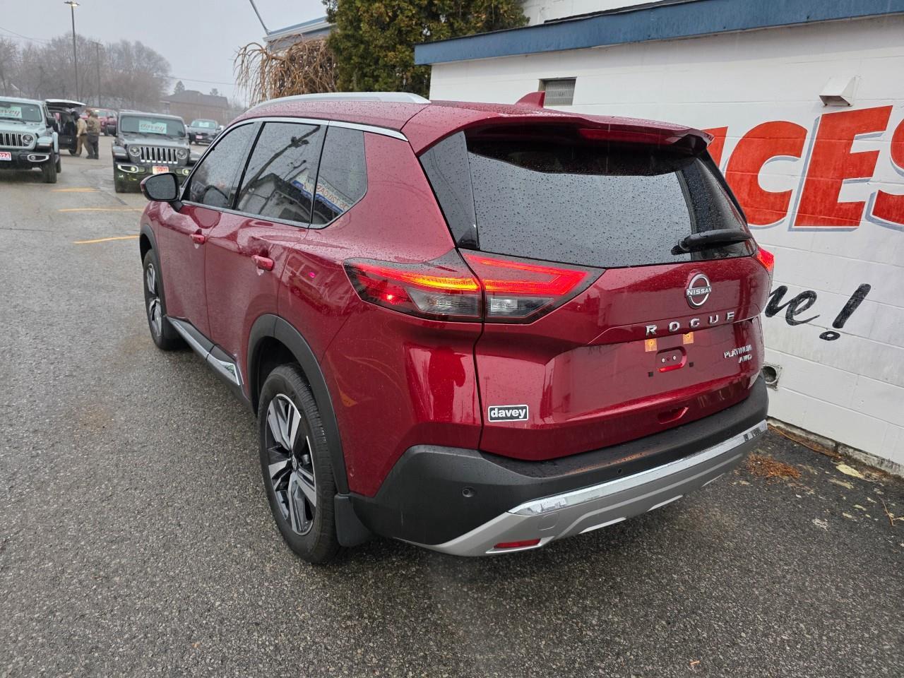 2023 Nissan Rogue Platinum 4dr All-Wheel Drive Sport Utility Photo4