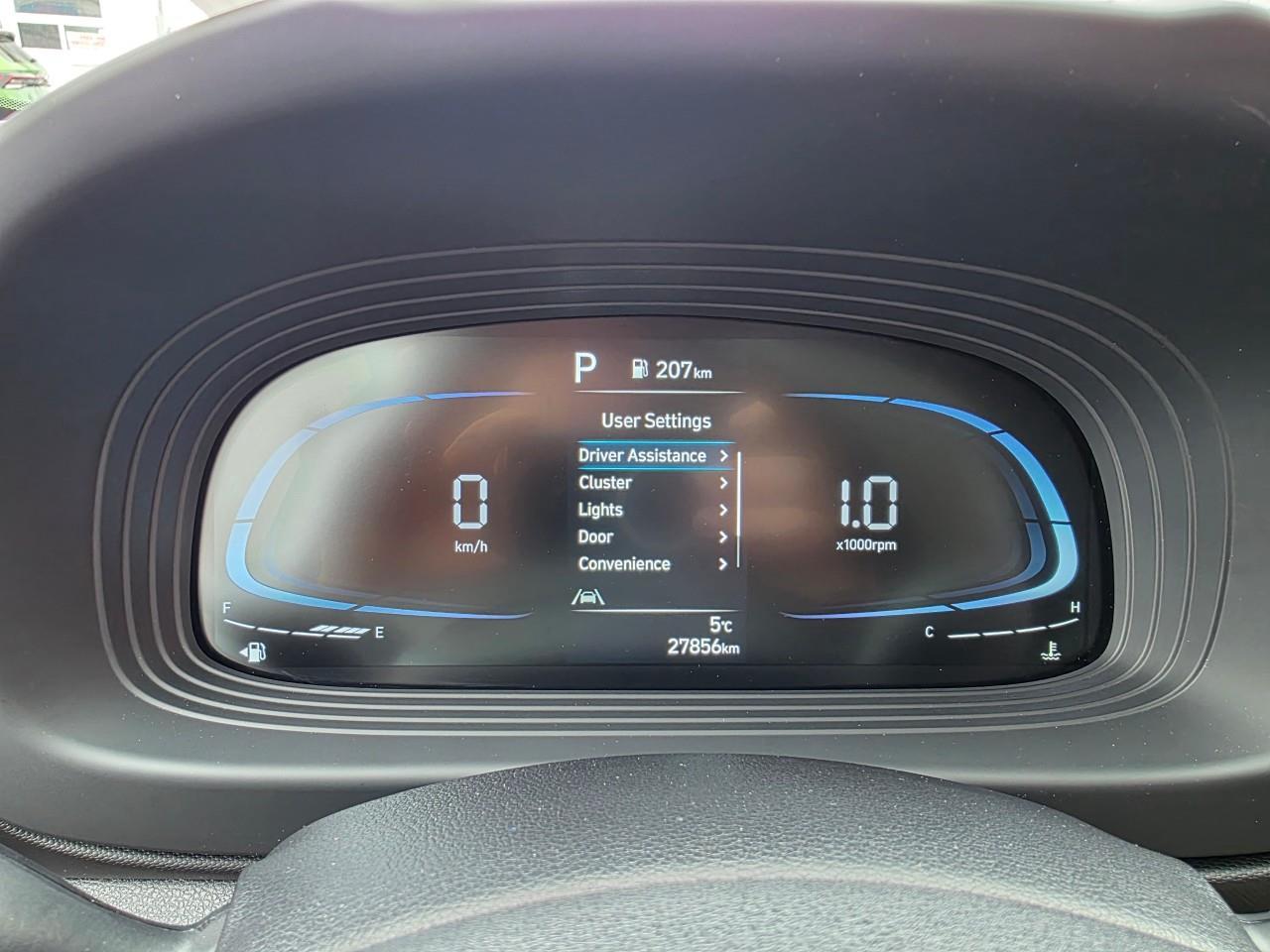 2024 Hyundai Venue Essential w/Two-Tone 4dr Front-Wheel Drive Photo